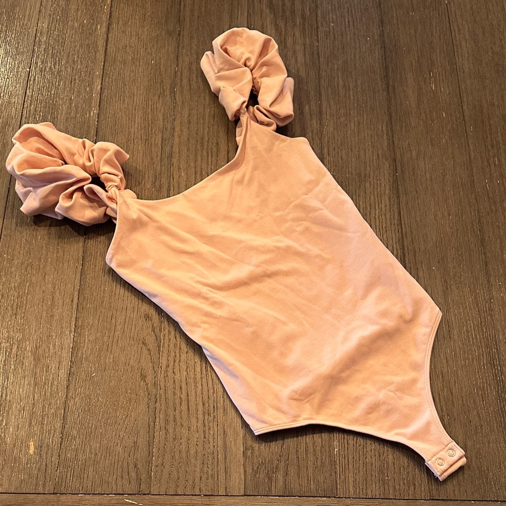 Express Blush Sleeveless Bodysuit